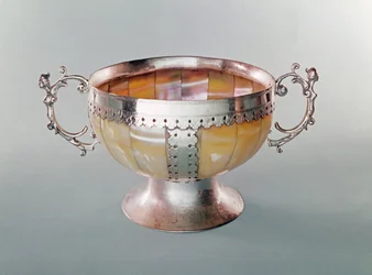 Silver mounted mother-of-pearl wassail bowl, 1650-1700